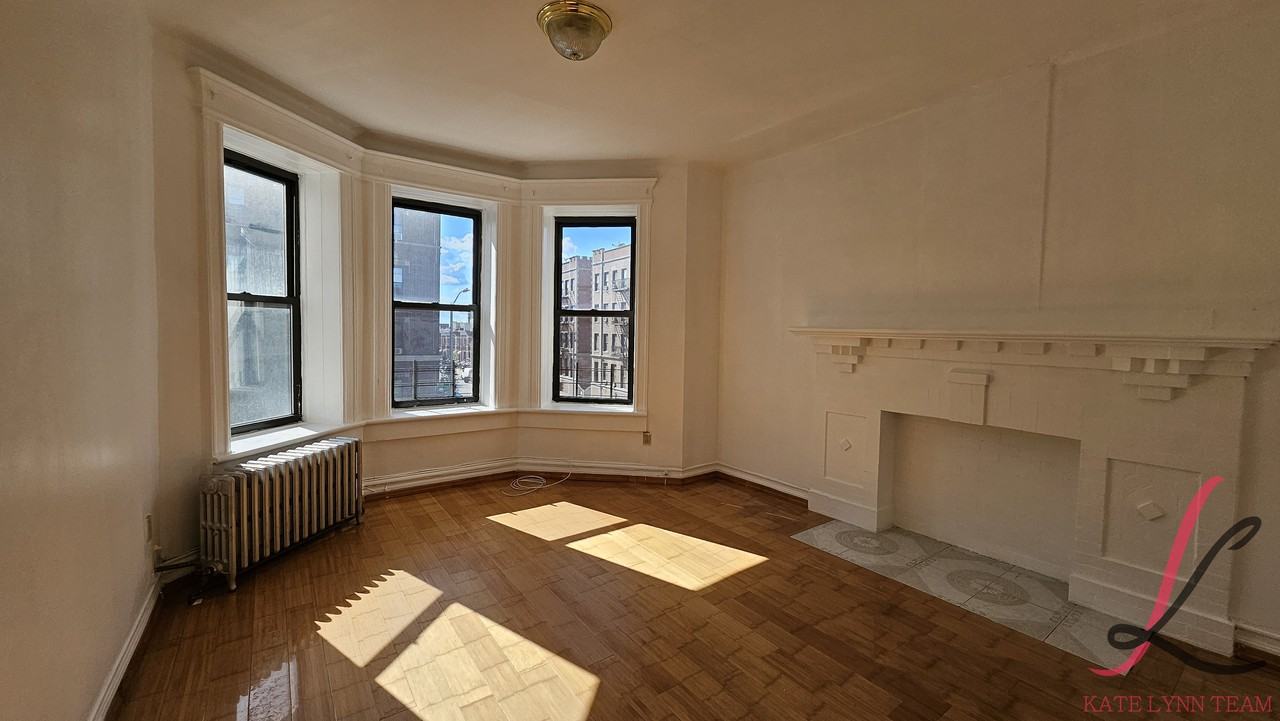 6901 Ridge Boulevard #2 - Photo 3 of 4