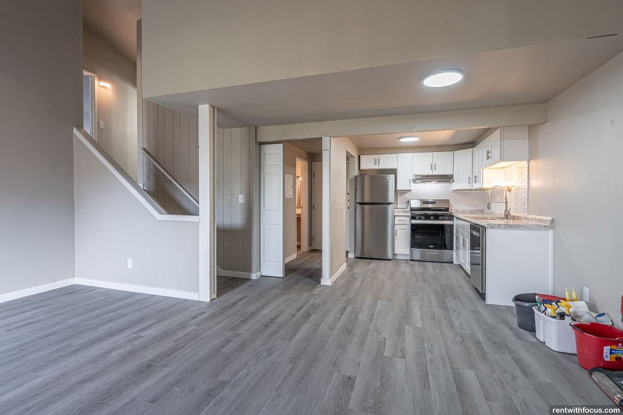 Apple Ridge Apartments - Photo 2 of 37