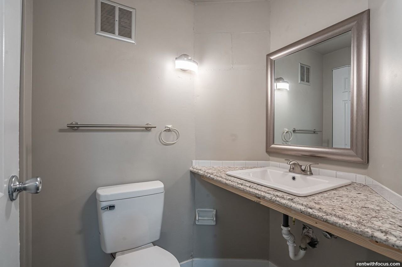 Apple Ridge Apartments - Photo 5 of 37