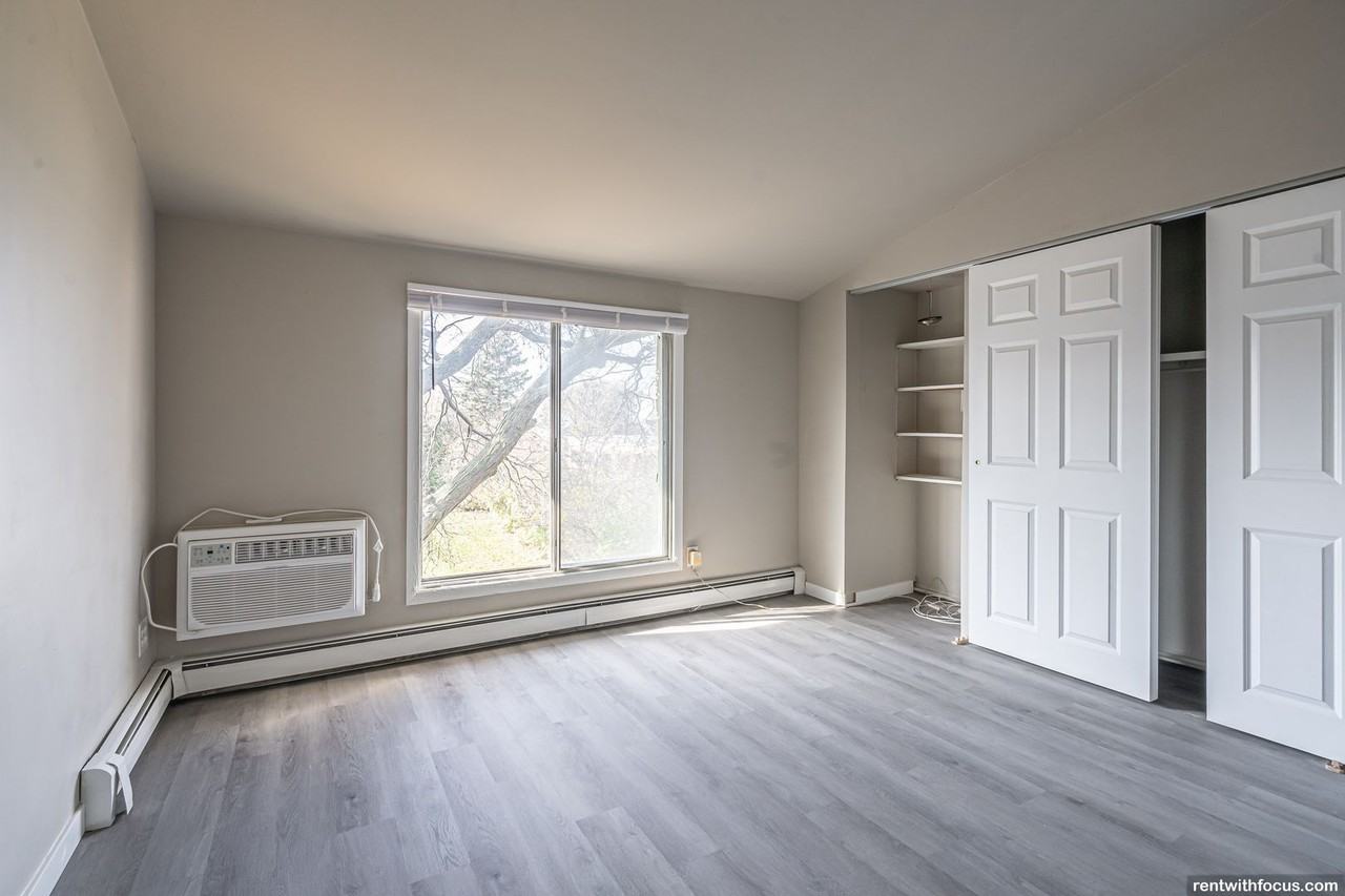 Apple Ridge Apartments - Photo 6 of 37