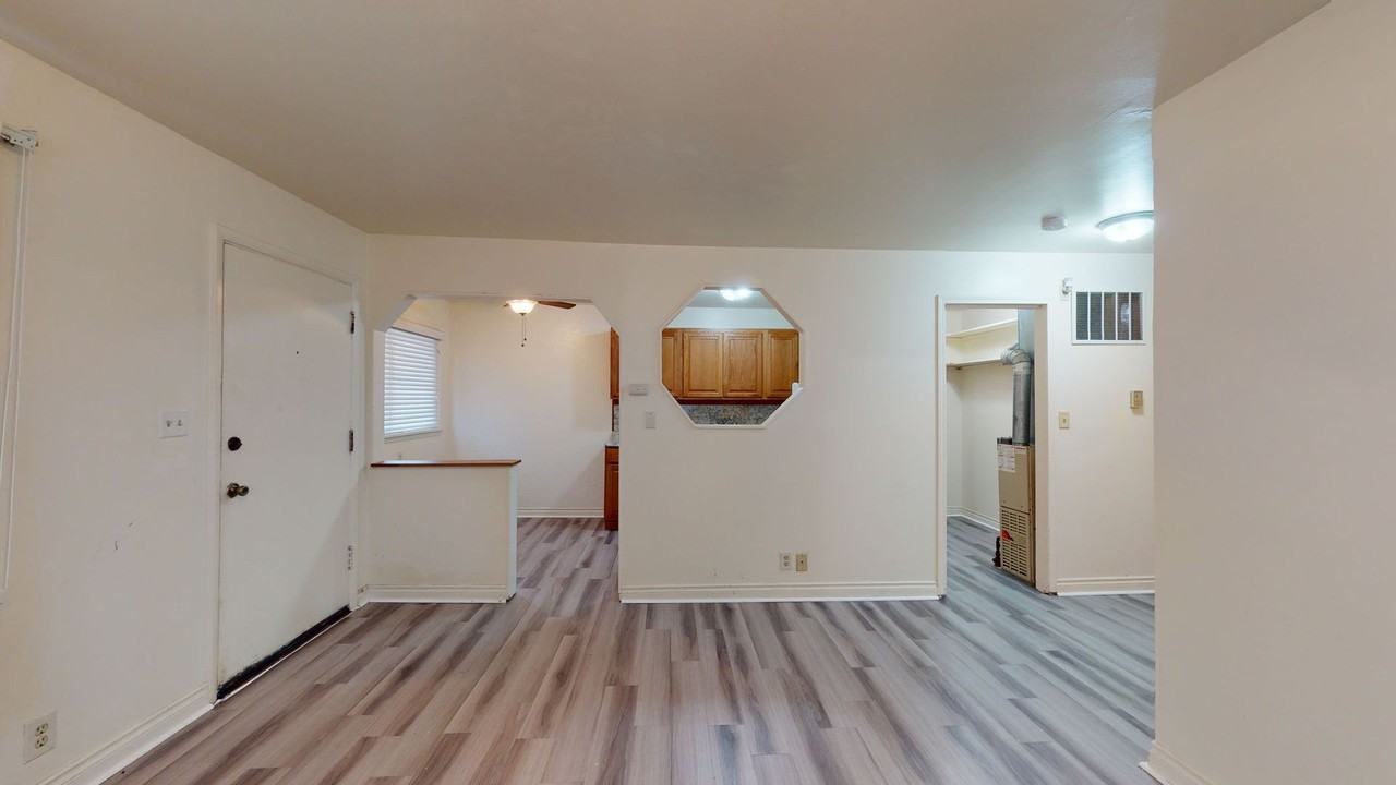 Burien Duplexes (128) - Photo 5 of 16