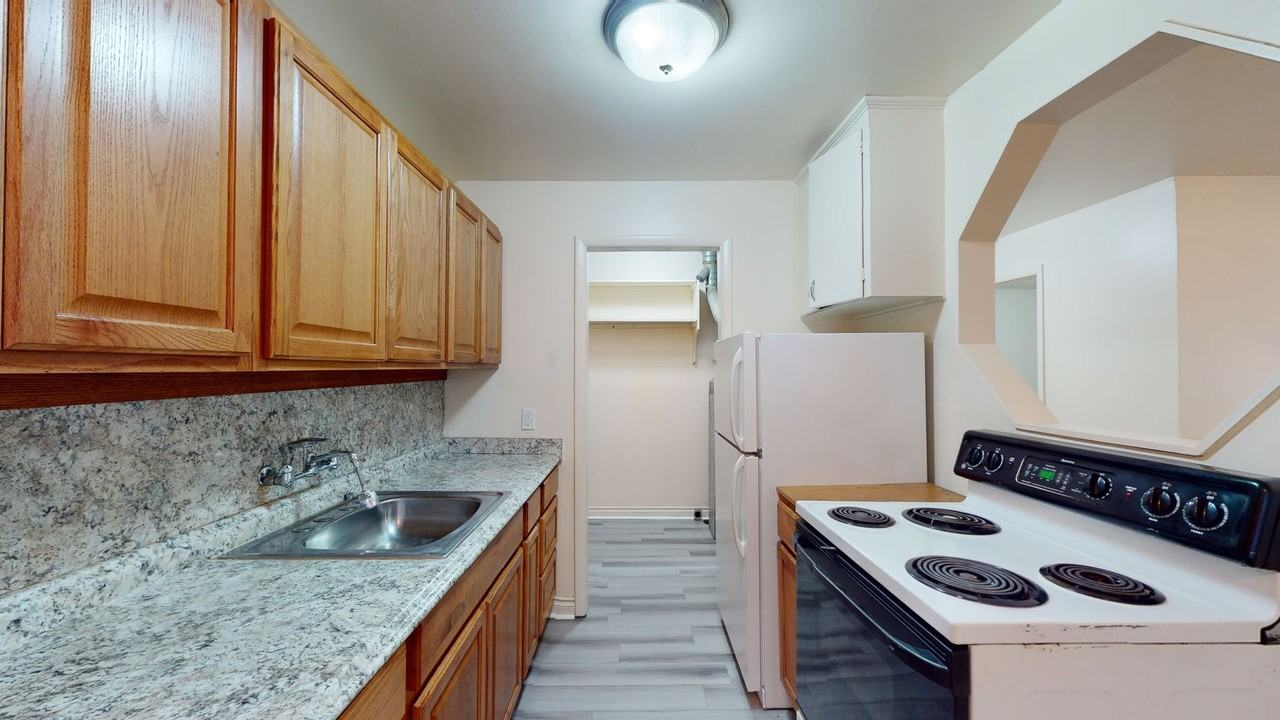 Burien Duplexes (128) - Photo 6 of 16