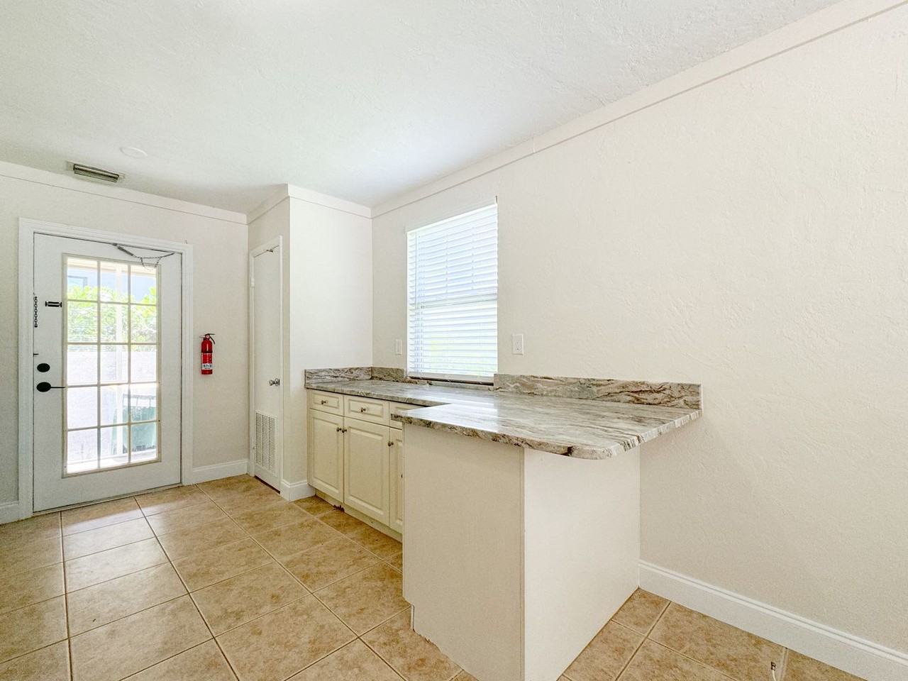 746 109th Ave N - Photo 6 of 22