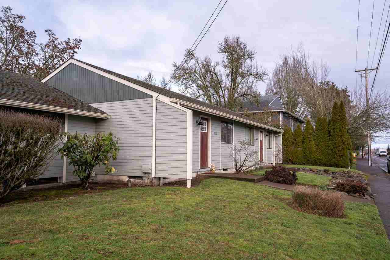 2200-2202 Geary St SE - Photo 2 of 7