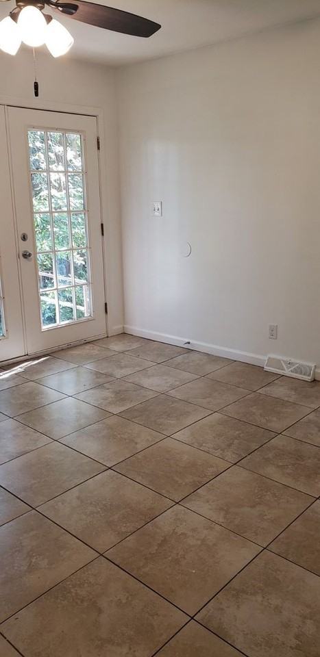 611 S 75th St - Photo 4 of 10