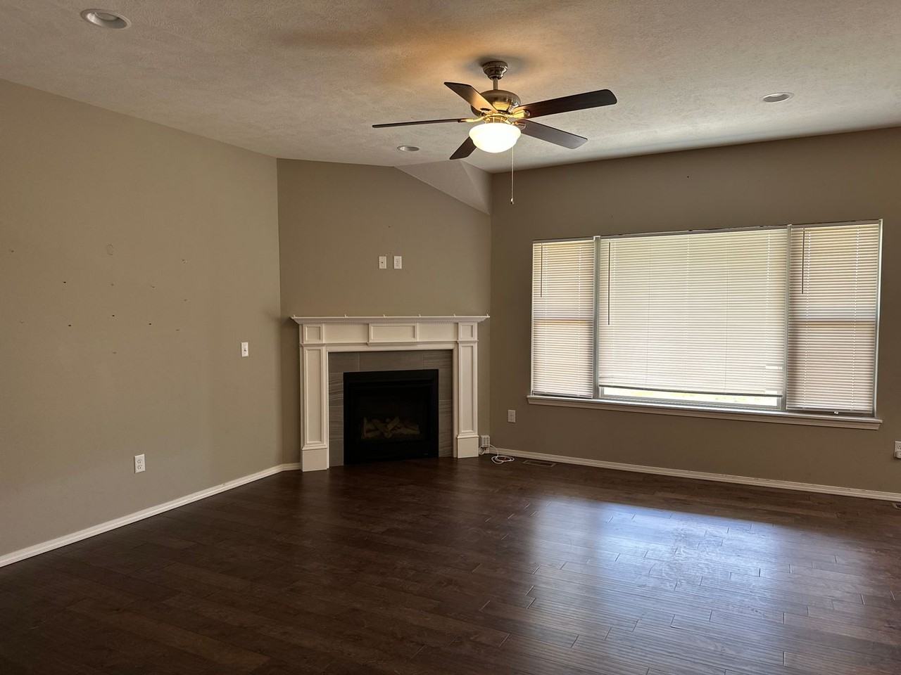 5718 E Park Pl - Photo 3 of 18