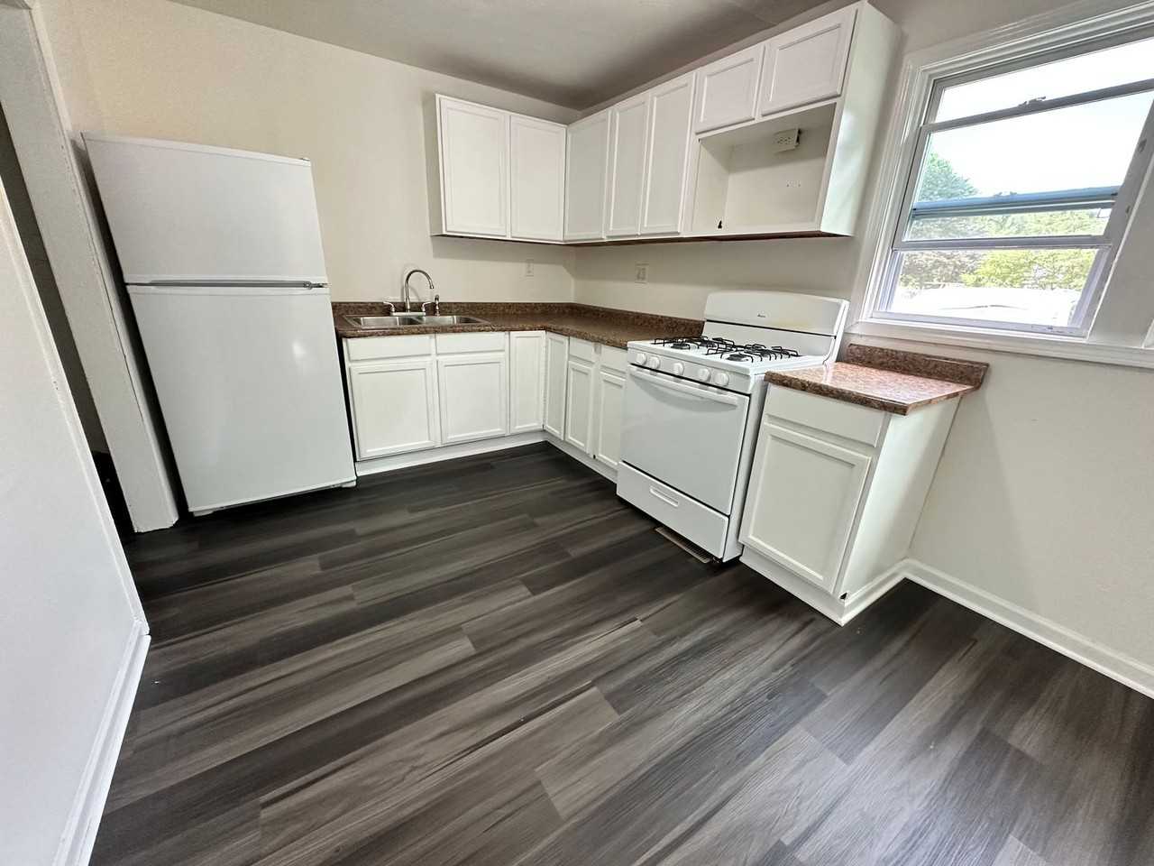5752 Mulberry Ave - Photo 3 of 11