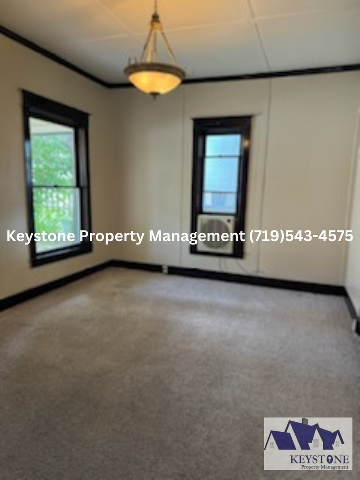 408 W 13th St - Photo 2 of 12