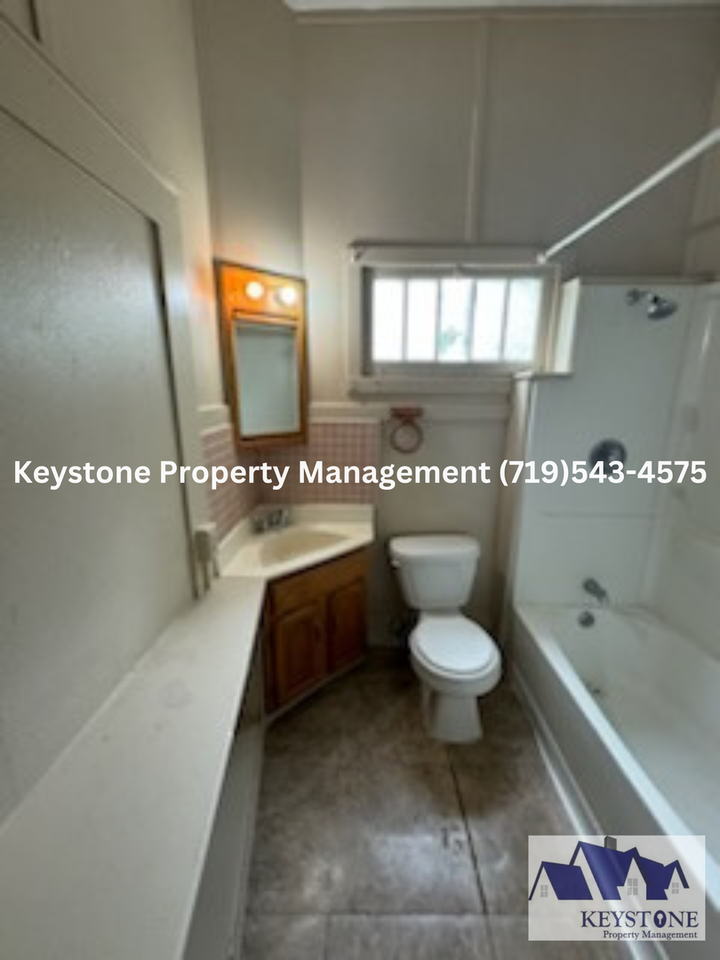 408 W 13th St - Photo 7 of 12