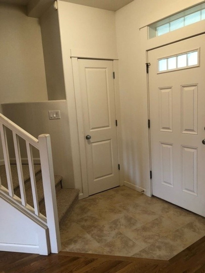 15921 Sw Mortondale Ln - Photo 2 of 16