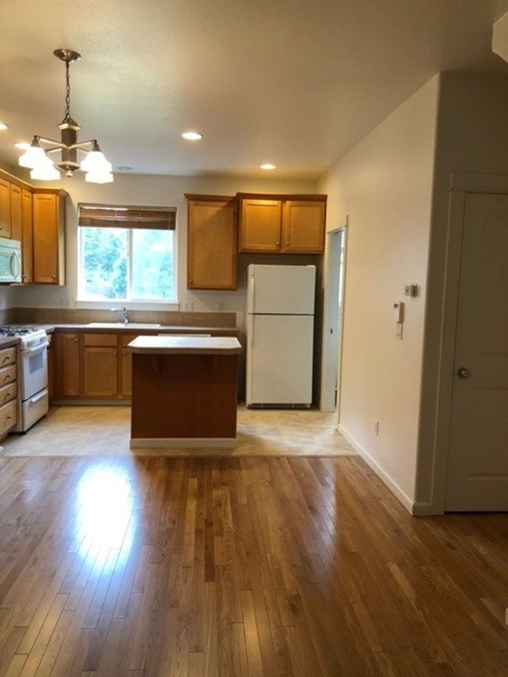 15921 Sw Mortondale Ln - Photo 5 of 16