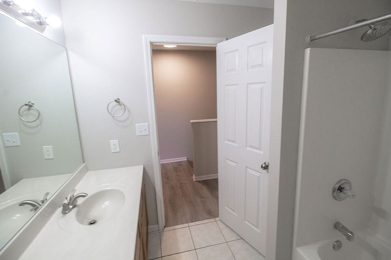 1602 High Quest Cir - Photo 3 of 20