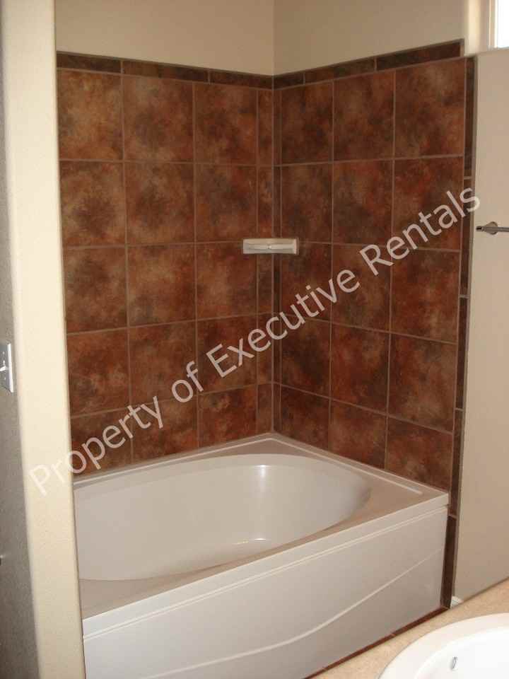 4945 Chesney Rd - Photo 4 of 13