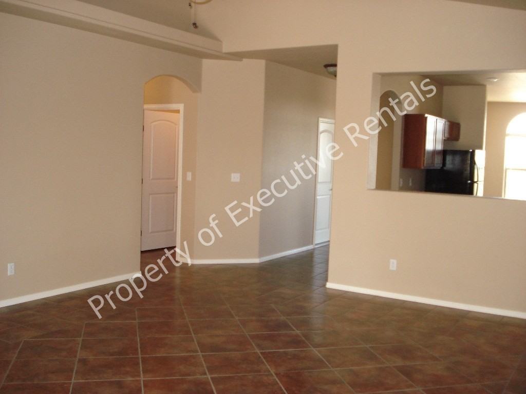 4945 Chesney Rd - Photo 5 of 13