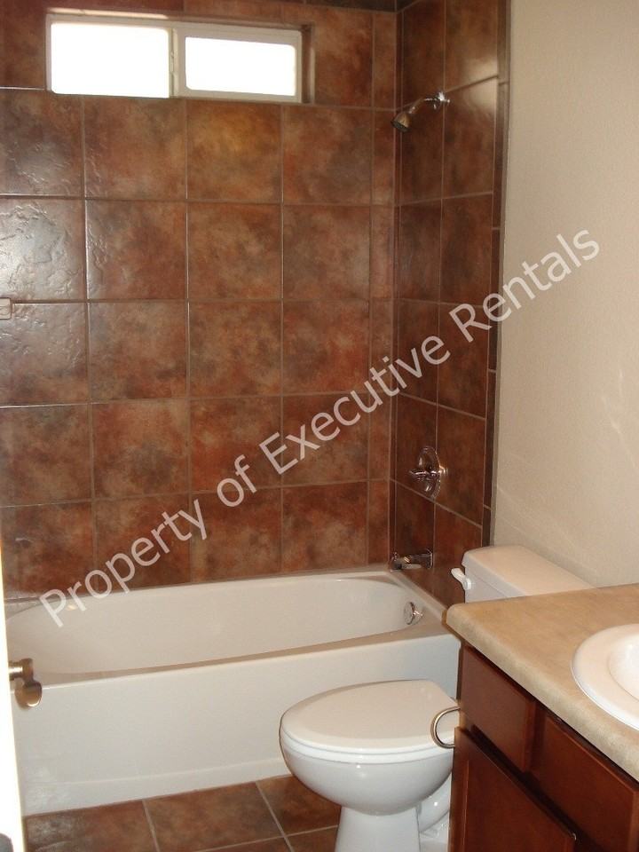 4945 Chesney Rd - Photo 6 of 13