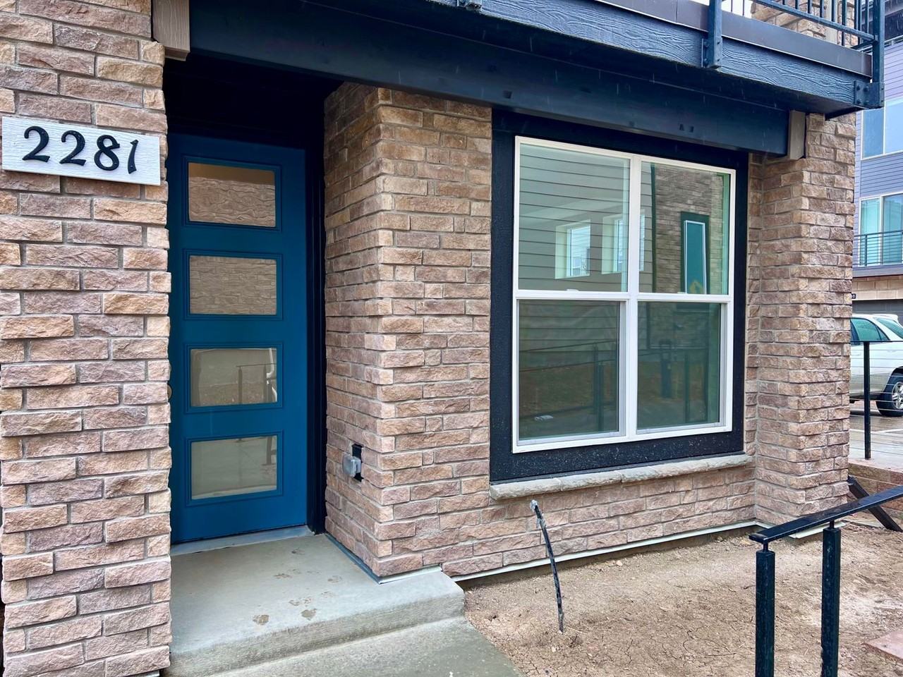 2281 Buttercup Ln - Photo 3 of 36