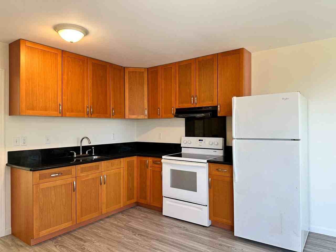 Yan, Zizheng - Photo 2 of 8