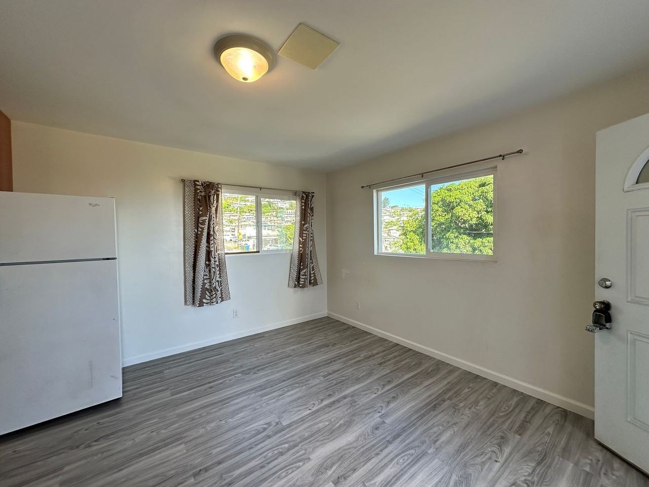 Yan, Zizheng - Photo 3 of 8