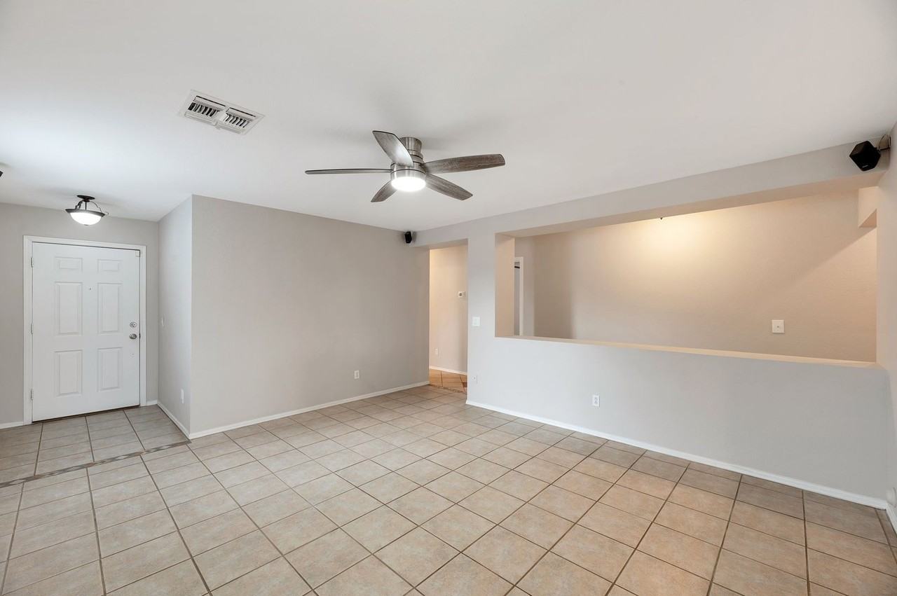 2216 E Spruce Dr - Photo 5 of 15