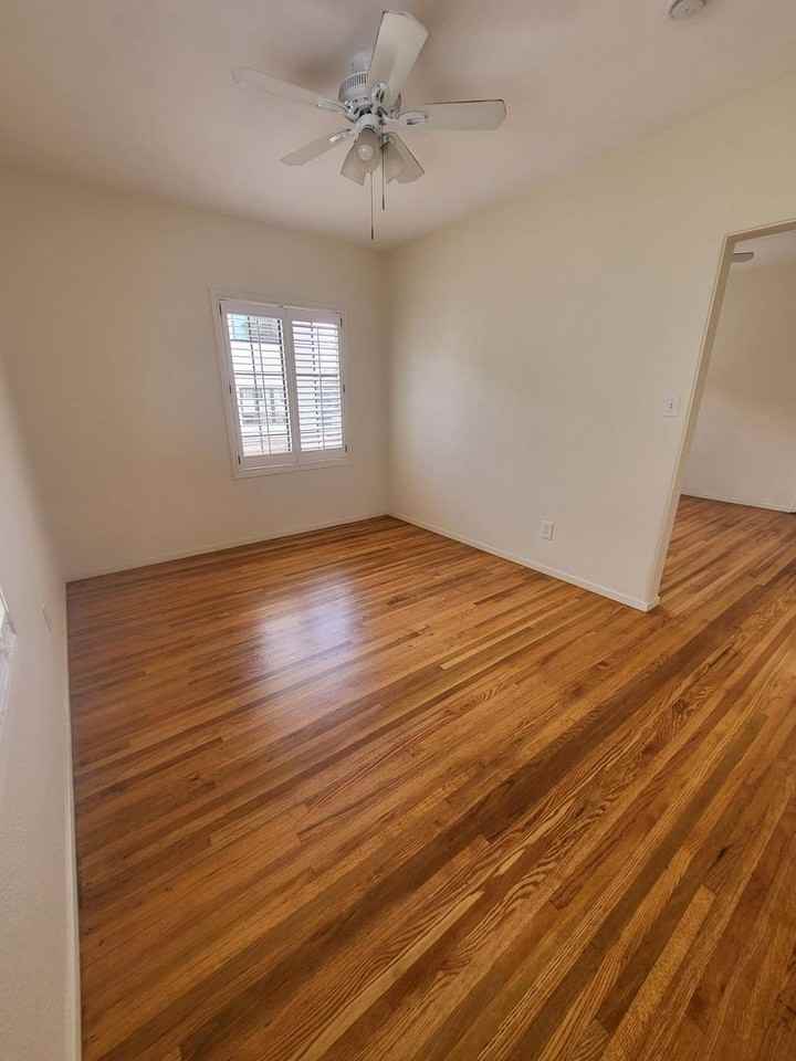 2517 1/2 Congress St - Photo 5 of 10