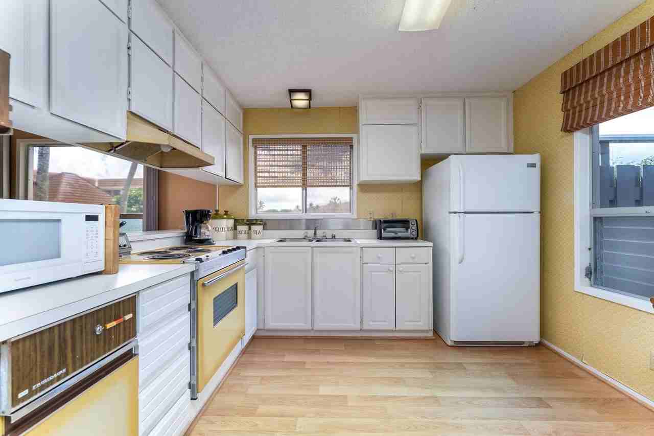 569 Keolu Dr Apt A - Photo 3 of 15