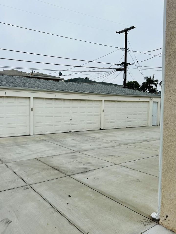264 N Dos Caminos Ave - Photo 2 of 5