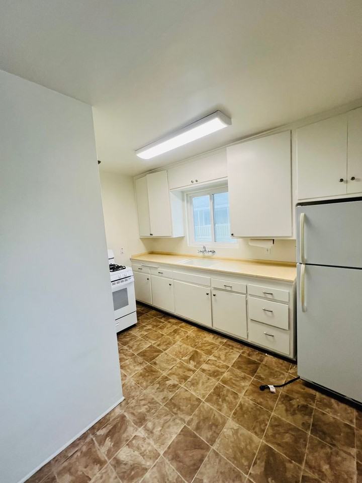 264 N Dos Caminos Ave - Photo 3 of 5