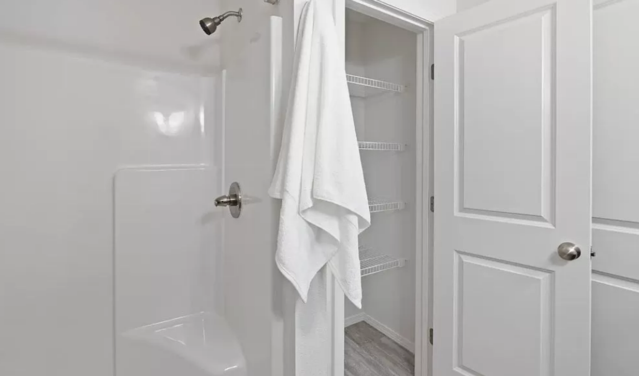 1208 Aundria Ave - Photo 4 of 20