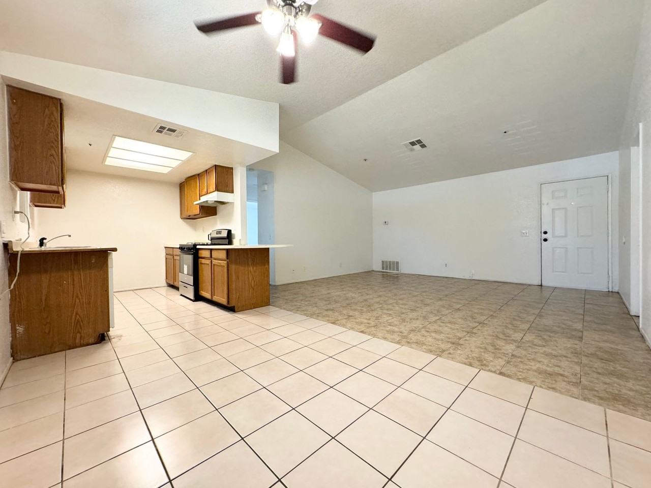 PS T 34855 - Photo 2 of 12