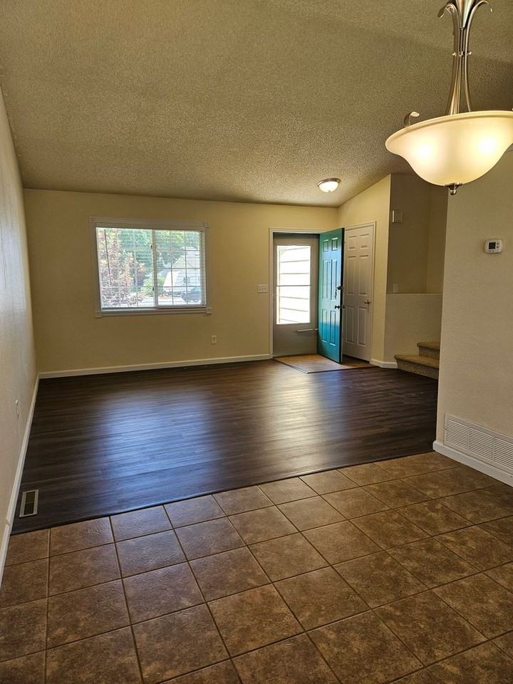 501 Affirmed Ct - Photo 3 of 38