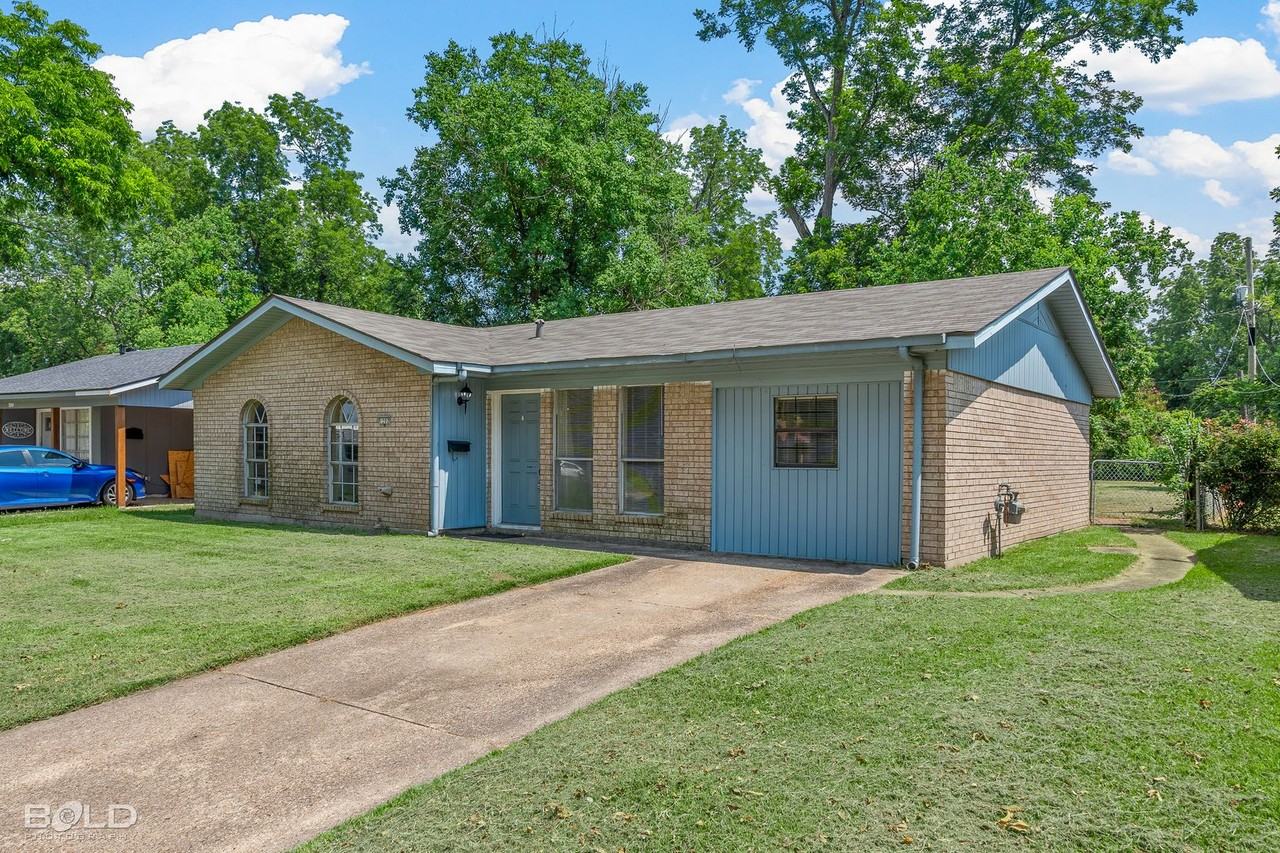 1202 Ella Cir - Photo 2 of 29