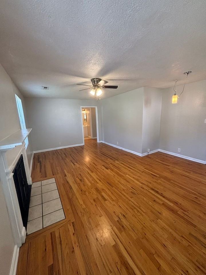 860 Burroughs Rd - Photo 2 of 14