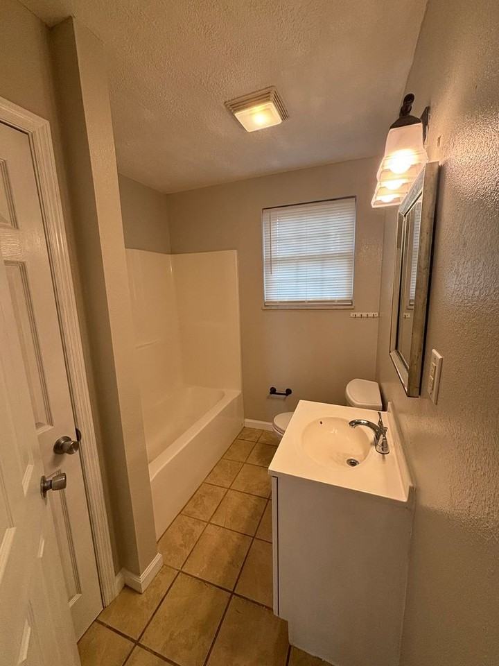 860 Burroughs Rd - Photo 6 of 14