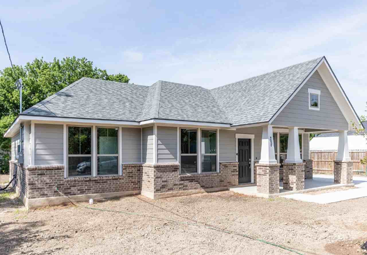 218 Coopwood Ave - Photo 3 of 32