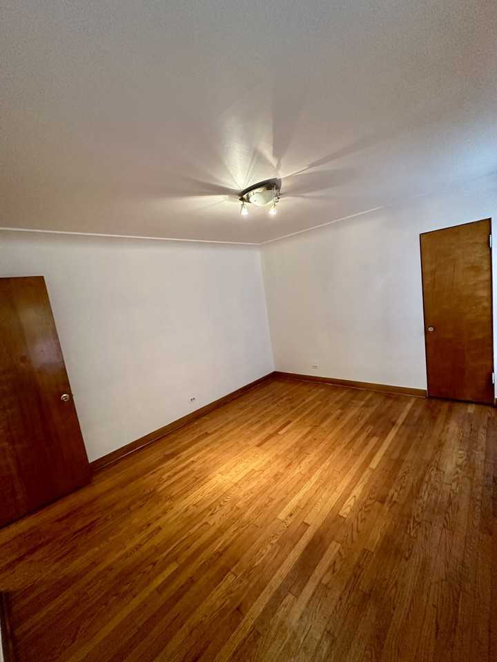 4918 W Altgeld St #NA - Photo 7 of 12