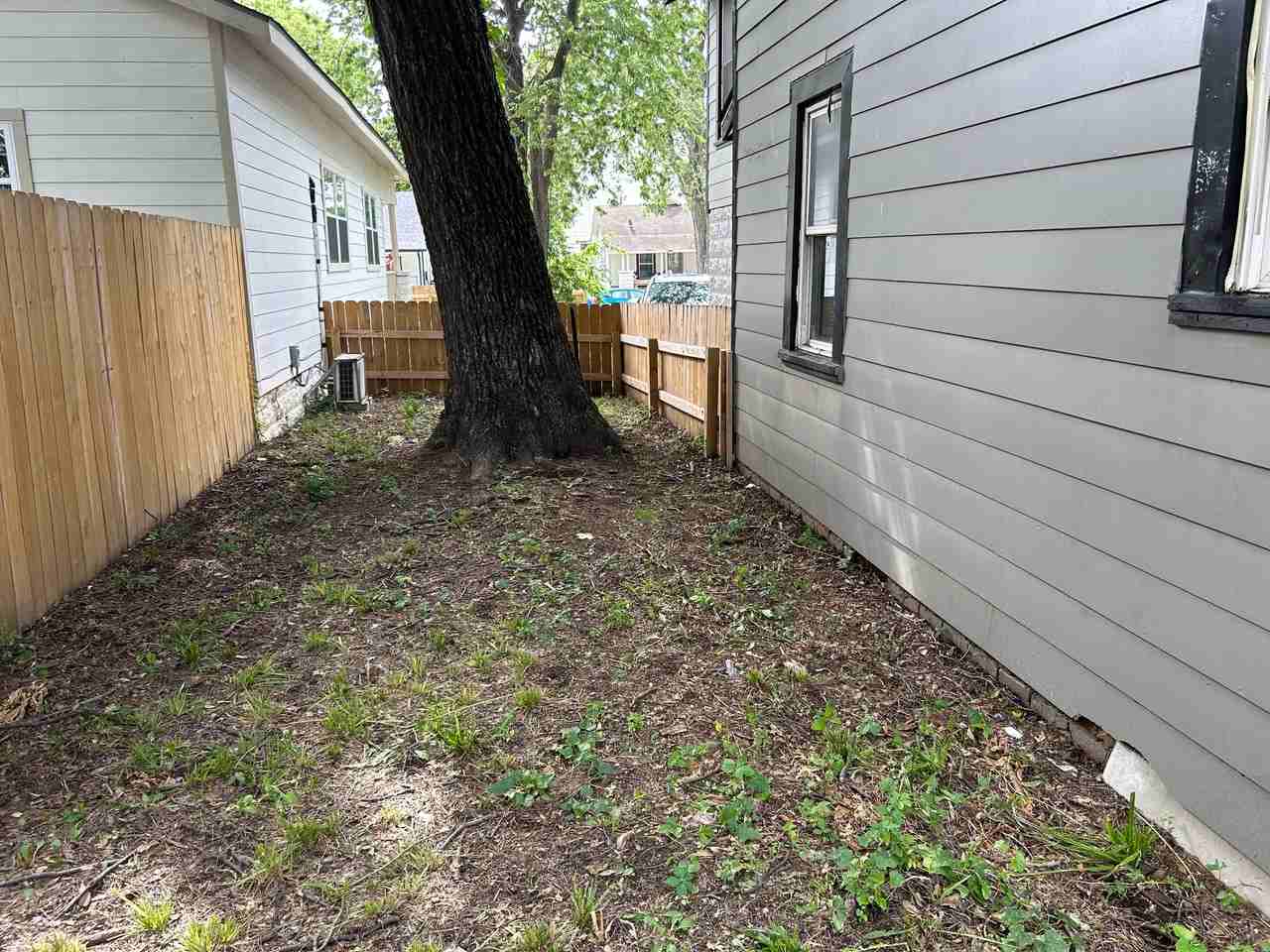 1121 S Quaker Ave #B - Photo 3 of 19