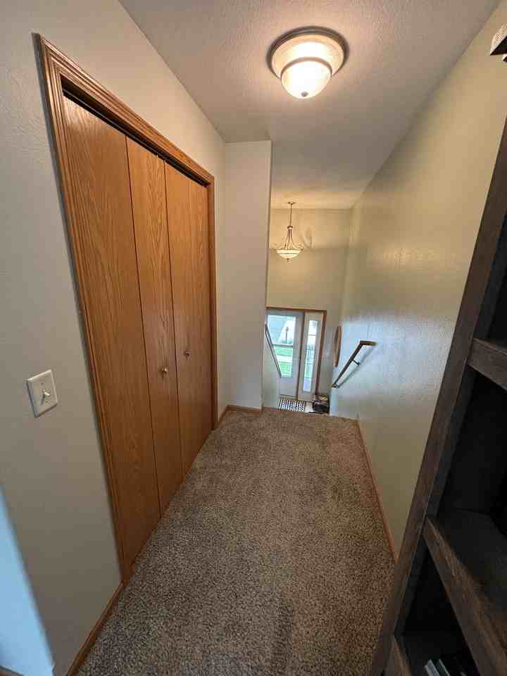 1552 Deerfield Dr #NA - Photo 3 of 31