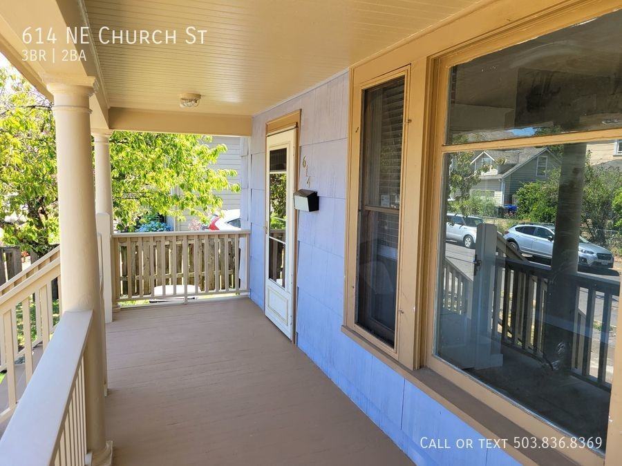614 Ne Church St - Photo 3 of 31
