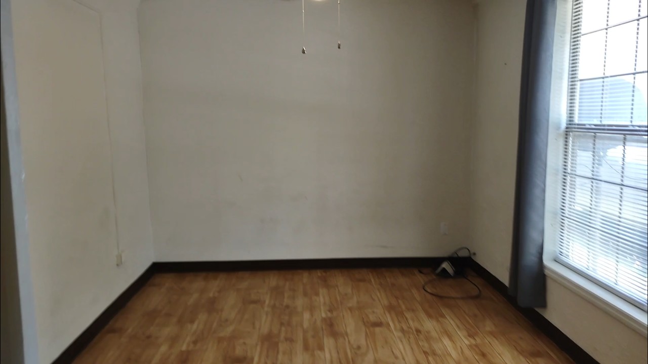 609 East 7th Street, Unit B - Photo 5 of 8