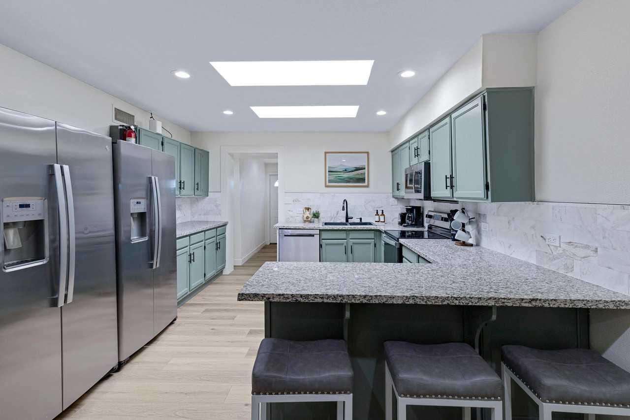 W Inglewood St - Photo 3 of 14