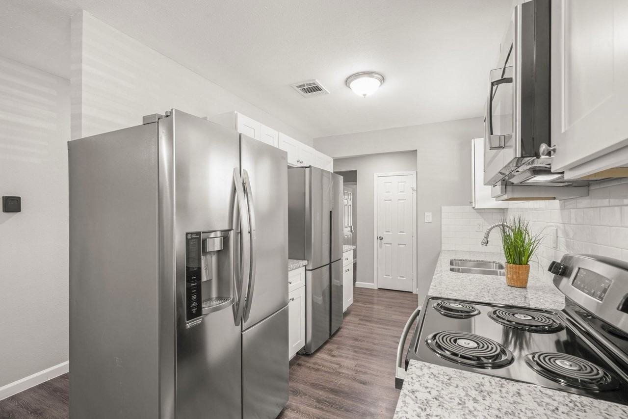 Homestead Rd - Photo 4 of 12