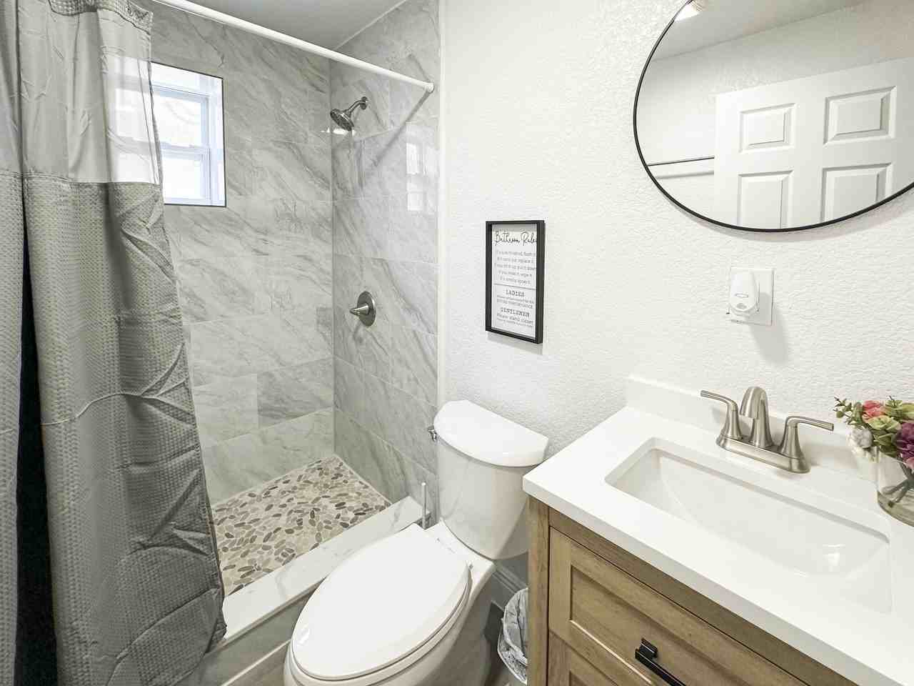 Forest Hills Dr - Photo 4 of 16