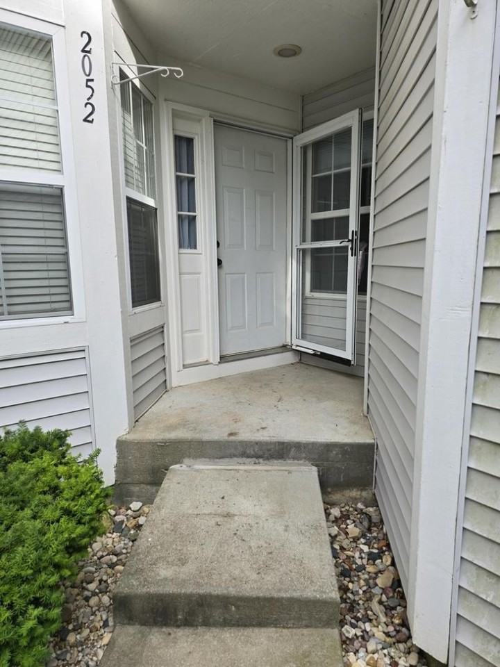 2052 Orchard Ln - Photo 2 of 30