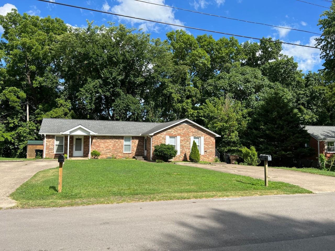 2421 Springview Drive - Photo 2 of 20