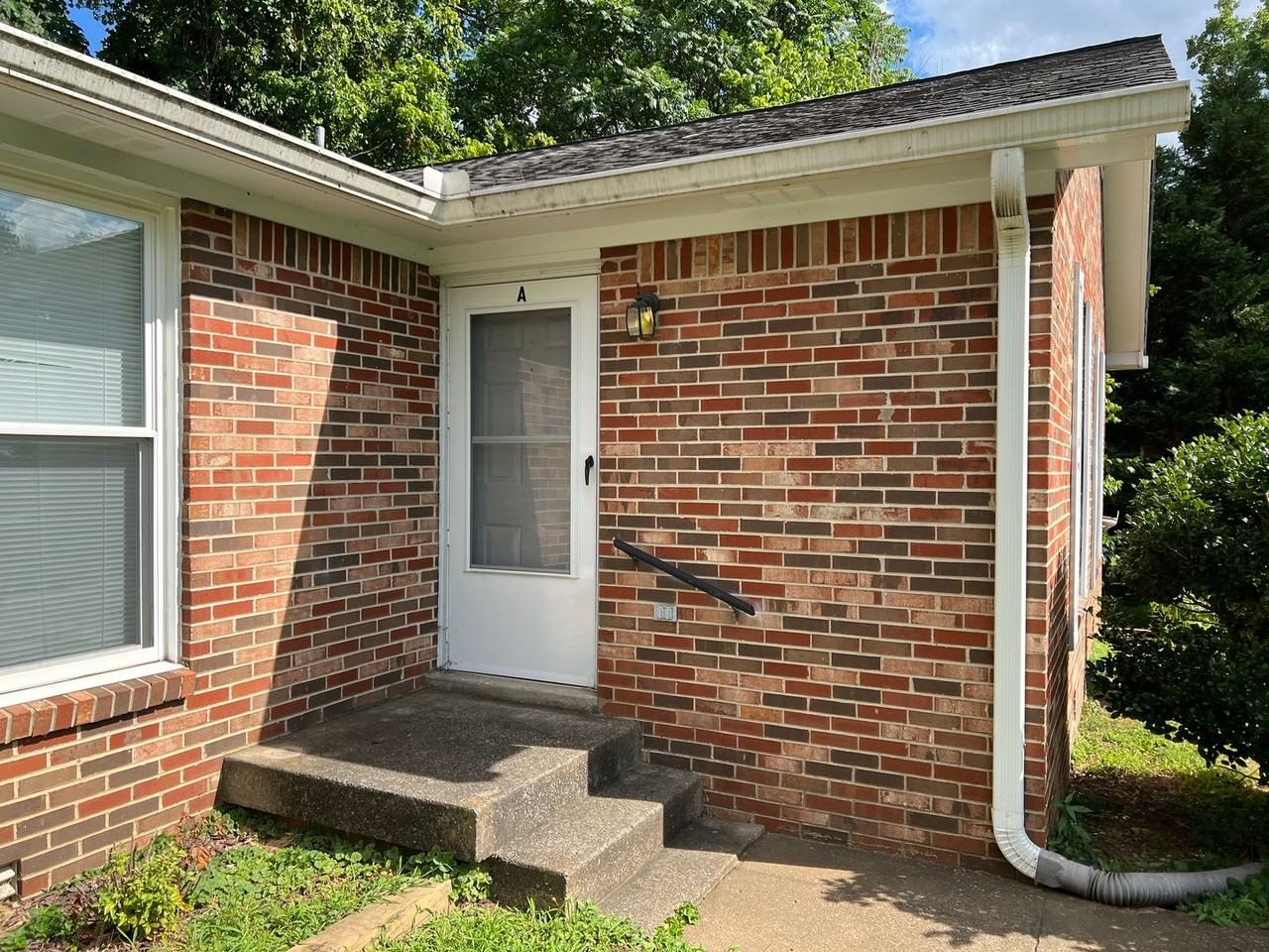 2421 Springview Drive - Photo 3 of 20