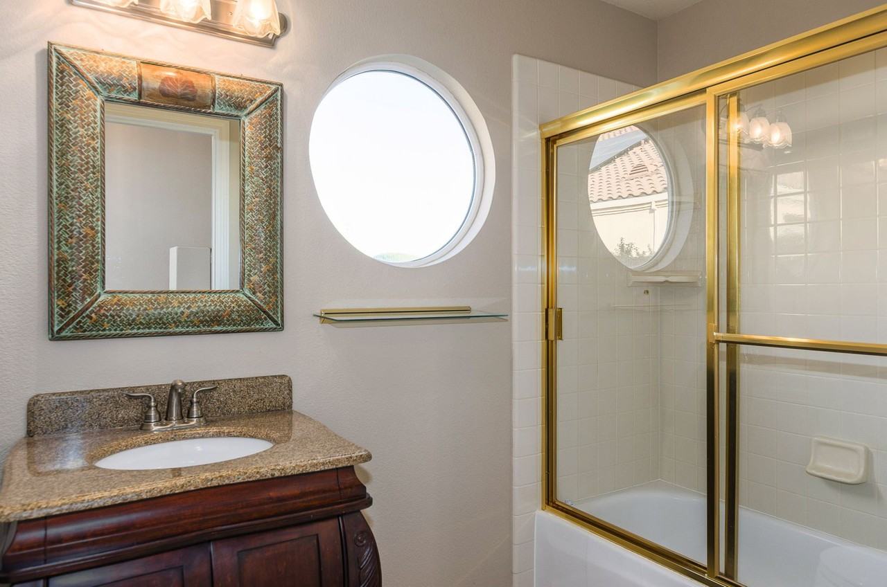 137 Camino Del Sol - Photo 4 of 50