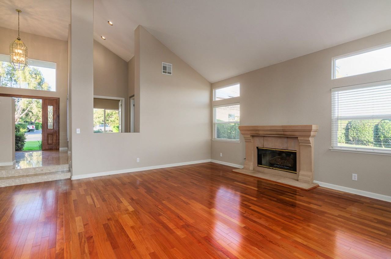 137 Camino Del Sol - Photo 6 of 50