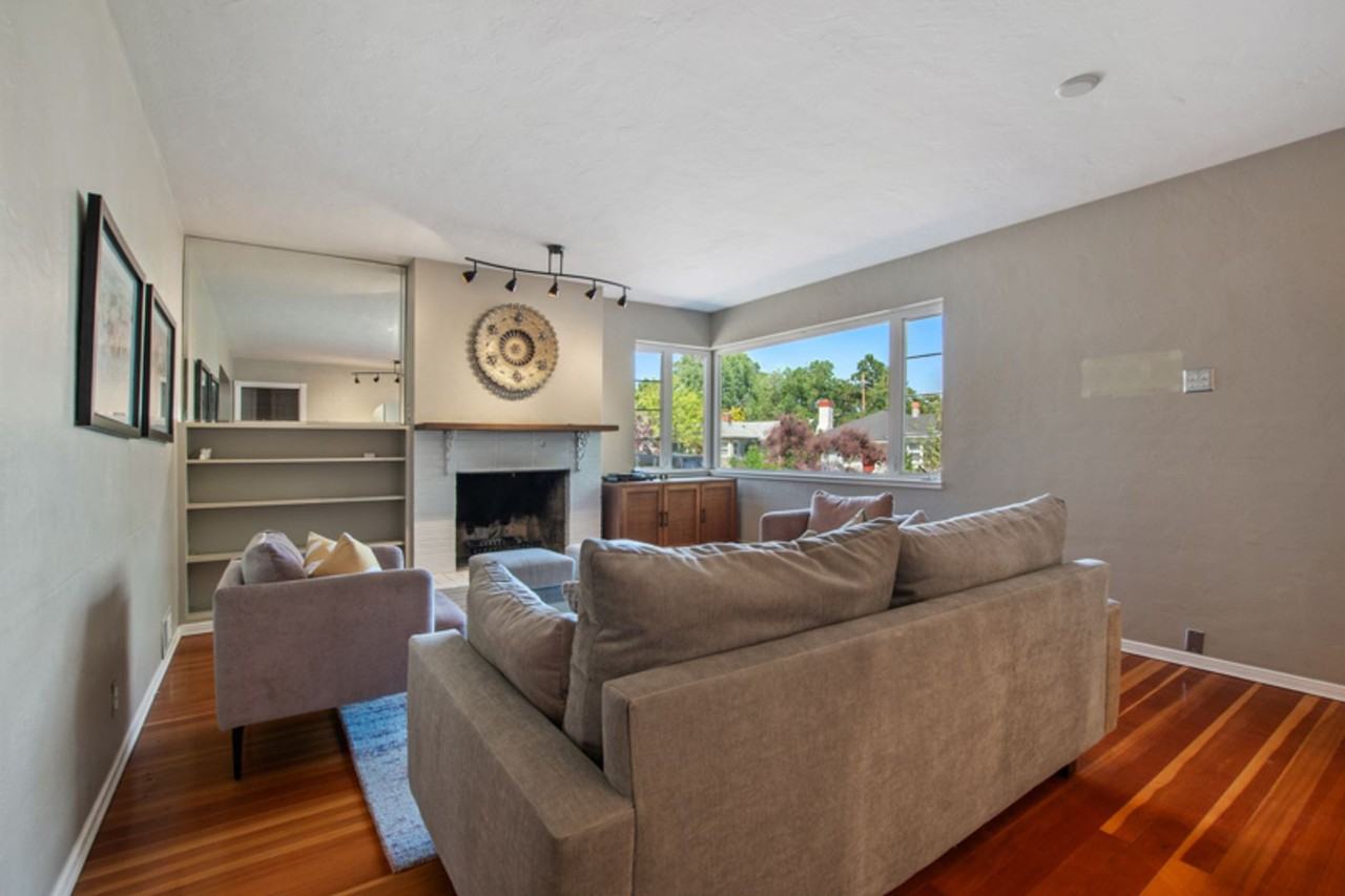 1395 Nixon Ave - Photo 3 of 13