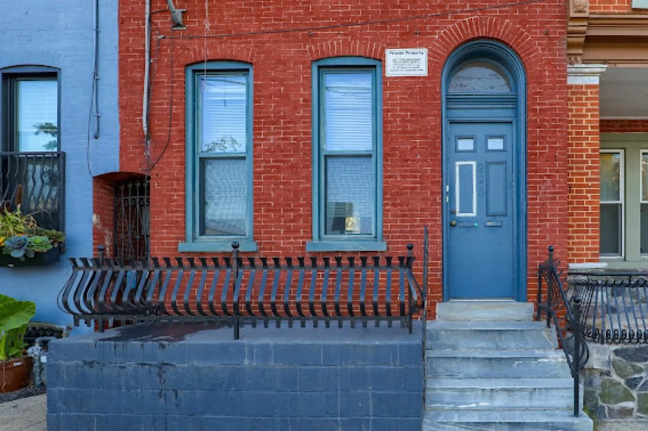 223 S Queen St - Photo 3 of 19