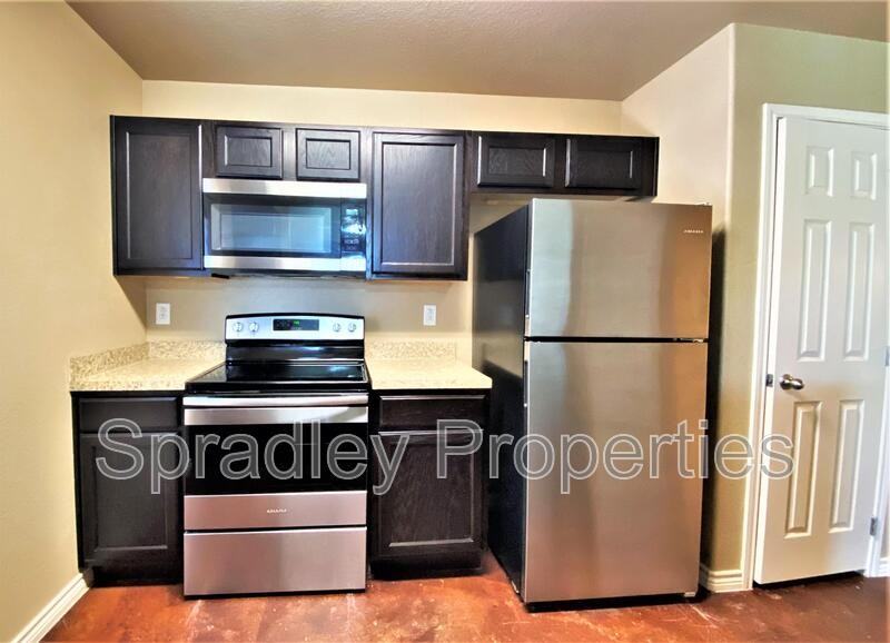 1559 Brady Way - Photo 4 of 10